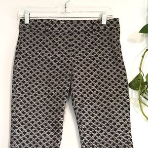 ~~SOLD~~ H&M Black and White Patterned Ankle Pants